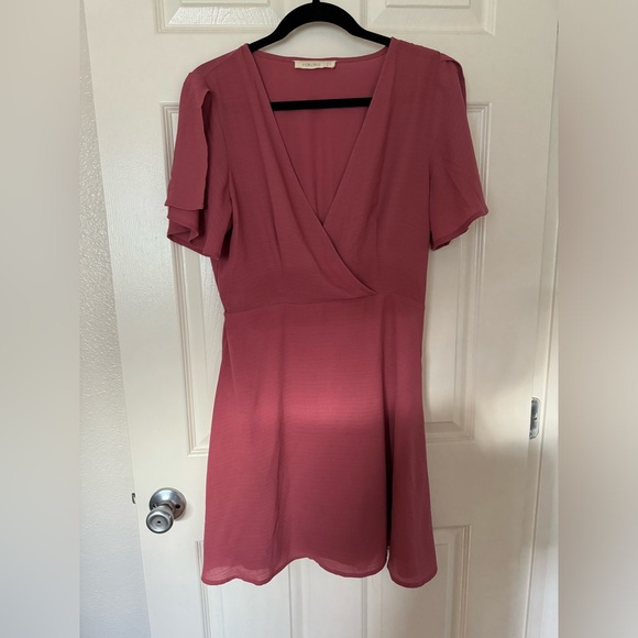 bohme Dresses & Skirts - Bohme Flutter Sleeve Dress